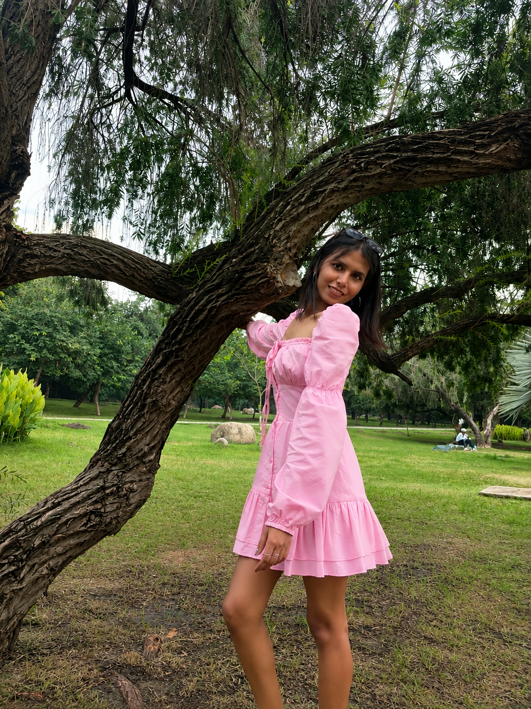 PINK TIERED MINI DRESS WITH PUFF SLEEVES