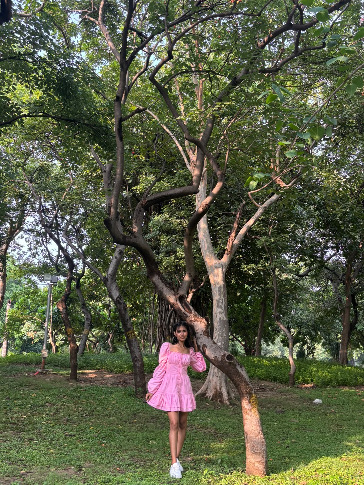 PINK TIERED MINI DRESS WITH PUFF SLEEVES